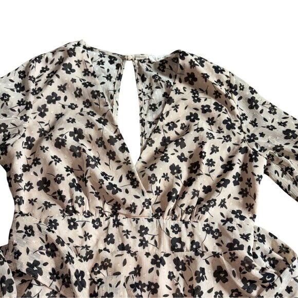 Illa Illa Long Sleeve Chiffon Style Floral Romper-Tan/Black-Size M-GUC - Picture 2 of 11